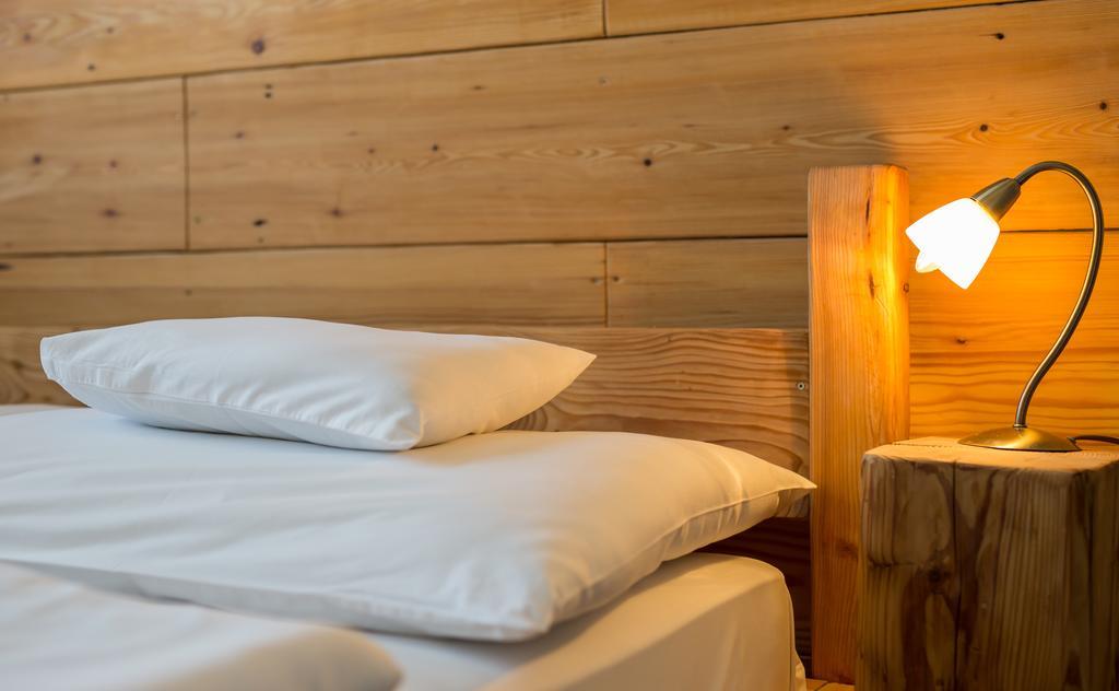 Révész Hotel, Restaurant&Rosa Spa Győr Extérieur photo